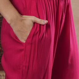 DIVASTRI Women Printed Regular Kurta with Trousers & With Dupatta image 3