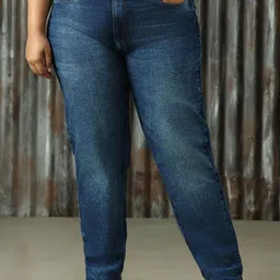 Freeform by High Star Women High-Rise Light Fade Jeans-image-79