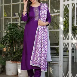 Gilori Women Floral Embroidered Kurta with Trousers & Dupatta-image-11
