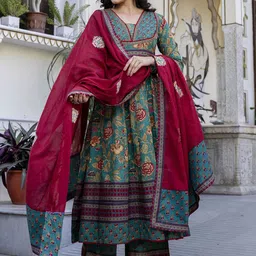 Pistaa Floral Printed V-Neck Pure Cotton Anarkali Kurta With Palazzos and Dupatta-picture-22