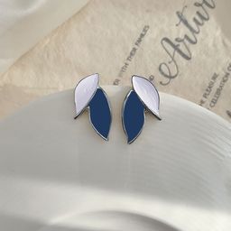 FIMBUL Silver-Plated Antique Leaf Shaped Studs-58