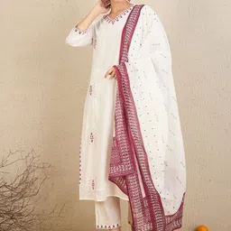 V.S.Creation Women Embroidered Regular Pure Cotton Kurta with Trousers & With Dupatta-43
