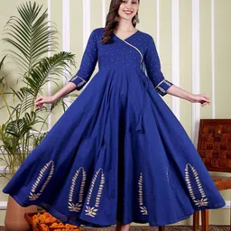 TARANJAL Floral Printed Angrakha V-Neck Cotton Anarkali Kurta-image-2
