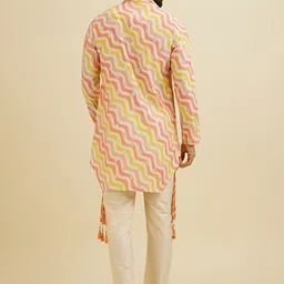 Manyavar Men Printed Regular Kurta with Pyjamas & With Dupatta image 3