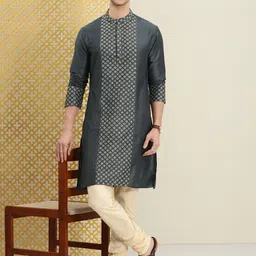 House of Pataudi Men Grey Sequin Embellished Jashn Kurta-picture-29