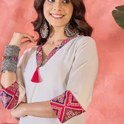 Sangria Floral Embroidered V-Neck Straight Kurta With Palazzos-picture-28