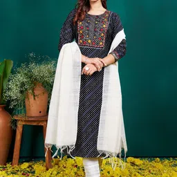 APNISHA Women Ethnic Motifs Round Neck RegularA-Line Kurti Pent With Dupatta Set-picture-12