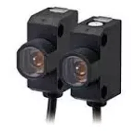 Omron E3Z-D86 100 mm Infrared LED Photo Sensor-46