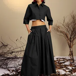 Pink Paprika by SASSAFRAS Pure Cotton Collar Neck Crop Shirt With Pleated Skirt-picture-27