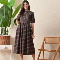 DECKEDUP Multi-Color Cotton Chevron Short Sleeves Dress-image-91