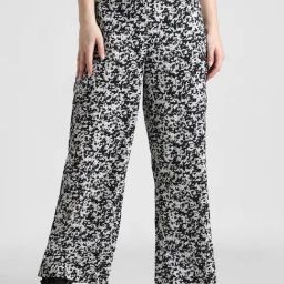 Only Black & White Cotton Printed Relaxed Fit High Rise Pants-image-65