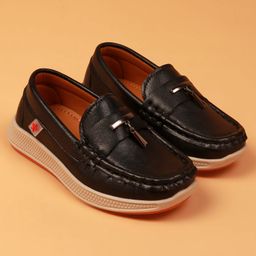 Cute Walk by Babyhug Slip On Solid Coloured Loafers With Applique - Black-image-75