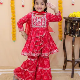 aatya kiids AATYA by Shruti Agarwal Cotton Three Fourth Sleeves Floral Embroidered & Lace Embellished Kurta Sharara With Dupatta Set - Red-picture-43