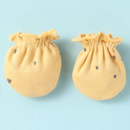Ben Benny Interlock Knit Cap Mittens & Booties Set with Hearts Print Yellow - Diameter 8.5 cm image 5
