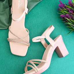 XE Looks Block Sandals with Bows-54