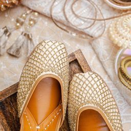 NR By Nidhi Rathi Women Embellished Ethnic Mojaris with Embroidered Flats-24