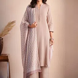 DMUNESH FASHION Mandarin Collar Sequinned Straight Kurta With Palazzos & Dupatta-picture-36