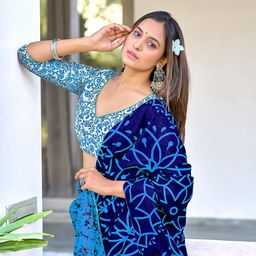 KALINI Block Print Saree With Unstitched Blouse Piece image 4
