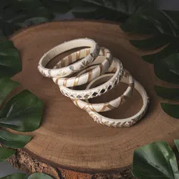 Taasha Craft Set Of 4 Mirror & Beads Studded Bangles-29