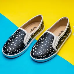 boyz n galz Abstract Printed Casual Shoes - Black-image-63