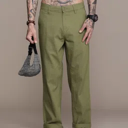 Roadster Men Solid Regular Fit Mid-Rise Plain Woven Flat-Front Pure Cotton Chinos-image-9