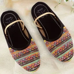 YK Girls Black Embellished Synthetic Leather Flats-picture-12