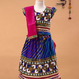 Bownbee Leheriya Print Short Sleeves Choli With Dupatta & Lehenga Set - Blue-image-78
