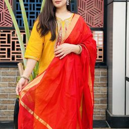 VredeVogel Ethnic Motifs Yoke Design Regular Sequinned Kurta With Trousers & Dupatta image 2