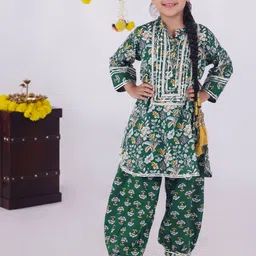 AATYA KIIDS Girls Floral Printed Cotton Kurta with Patiala-picture-12