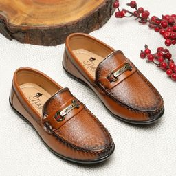 Tiny Bugs Boys Textured Formal Loafers-image-33