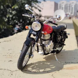 Royal 350 Motorcycle Toy, Pull Back Action, Freewheels Collectable Made in India-image-61