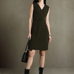 DL Woman SleevelessWrap Dress-image-63