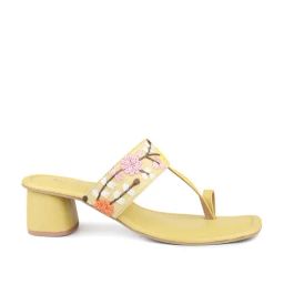 Inc.5 Women's Yellow Toe Ring Sandals-image-23