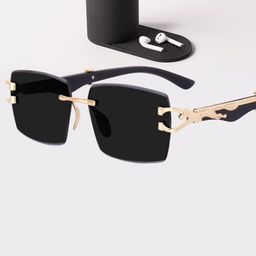 LEGEND EYEWEAR Unisex Black Lens & Black Square Sunglasses with SGLHBCRTZ9YEHGF3-picture-20