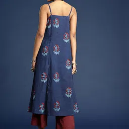 Taavi Floral Printed Regular Pure Cotton Block Print Legacy Kurta with Palazzos image 3