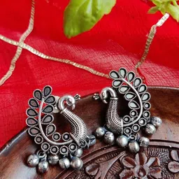 Janpath Online Oxidised Peacock Shaped Studs-15