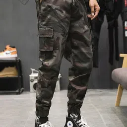 StyleCast Men Camouflage Printed Original Regular Fit Trousers-picture-3