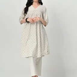 AMBI Women Printed Regular Kurta with Trousers-41