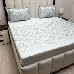 Pure Decor Blue Floral Printed 350 TC Queen Bedsheet Set- 2.28 m x 2.54 m-image-98