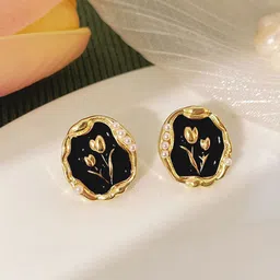 FIMBUL Gold-Plated Floral Shaped Studs-17
