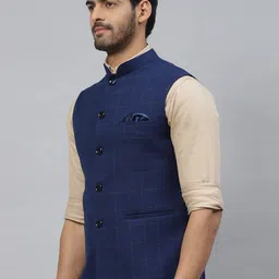ESSAS club Men Checked Nehru Jacket with Pocket Square image 2