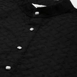 SOJANYA PLUS Men Plus Size Black Pure Cotton Kurta with Churidar Comes With a Nehru Jacket image 2