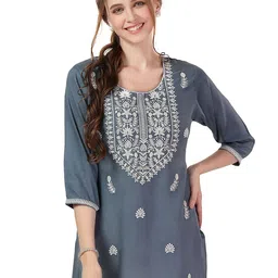 Meher Impex Floral Embroidered Chikankari Chikankari Kurti-29