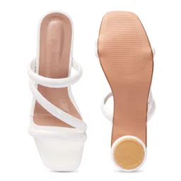 Creattoes Block Sandals image 5