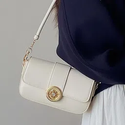CORSICA PU Structured Handheld Bag with Fringed-picture-45