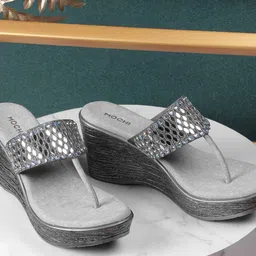 Mochi Wedge Sandals-18