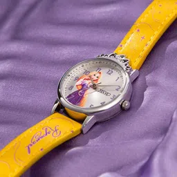 ZOOP from TITAN Girls disney princess Analogue Watch 26048SL01-16