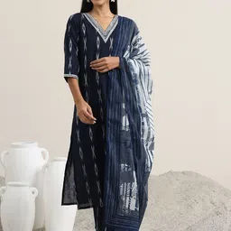 Libas Abstract Woven Design Straight Kurta with Trousers & Dupatta-32