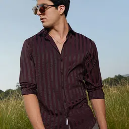 Campus Sutra Men Comfort Fit Spread Collar Vertical Striped Casual Shirt-image-83