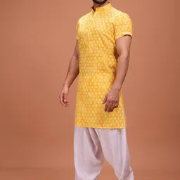 SHIWAM ETHNIX Men Abstract Printed Kurta with Salwar image 5